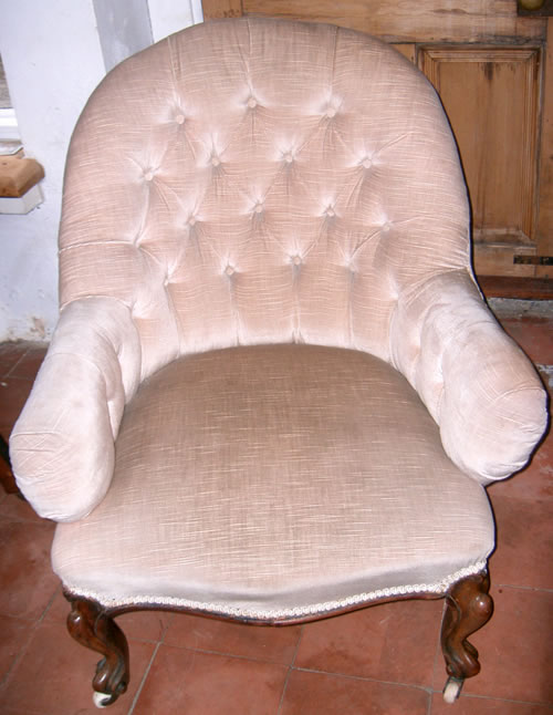 SOLD - A very nice Victorian buttoned back chair with mahogany cabriole legs